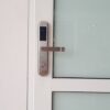 Hình ảnh khóa thẻ từ cửa nhôm kính kv 8068s tại Khóa việt